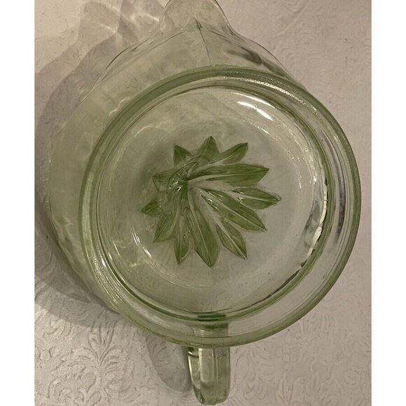Vintage Reamer Green Uranium Vaseline Glass Large Juicer 8.5” X 4” - Picture 3 of 9